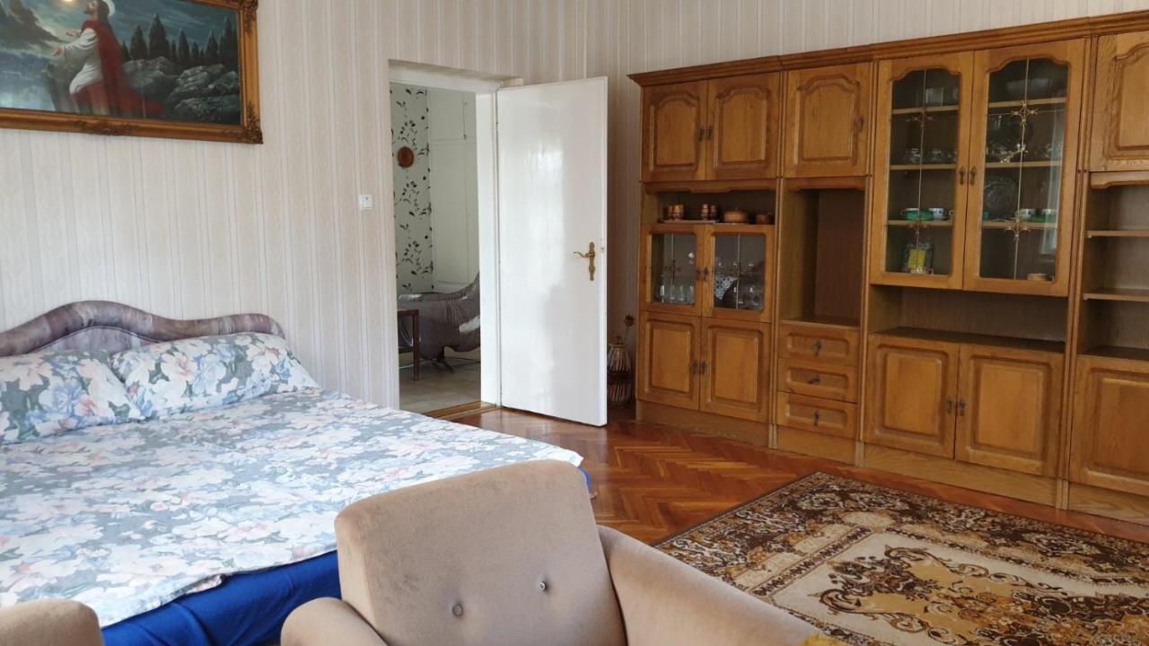 Ilona Apartmanok Balatonboglár Exterior foto